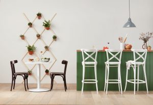 Bentwood 150 Barstool in White