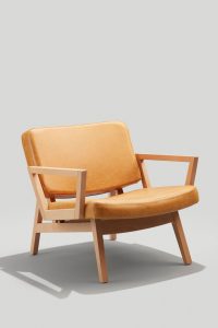 Andy Lounge Chair with Arms in Camel Leather and Natural Wood Finish