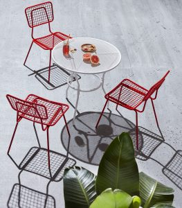 Opla Outdoor Chairs in Traffic Red