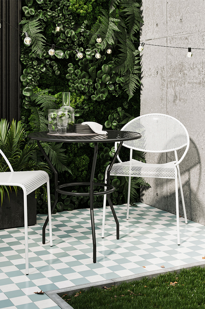 Hula Chairs with Opla Outdoor Table