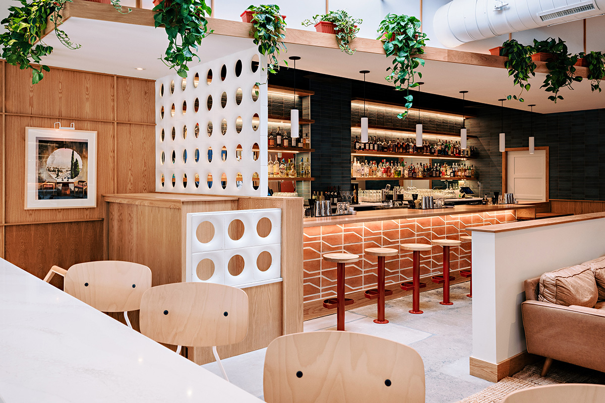 two-moons-music-hall-reece-barstool-sally-barstool-landscape