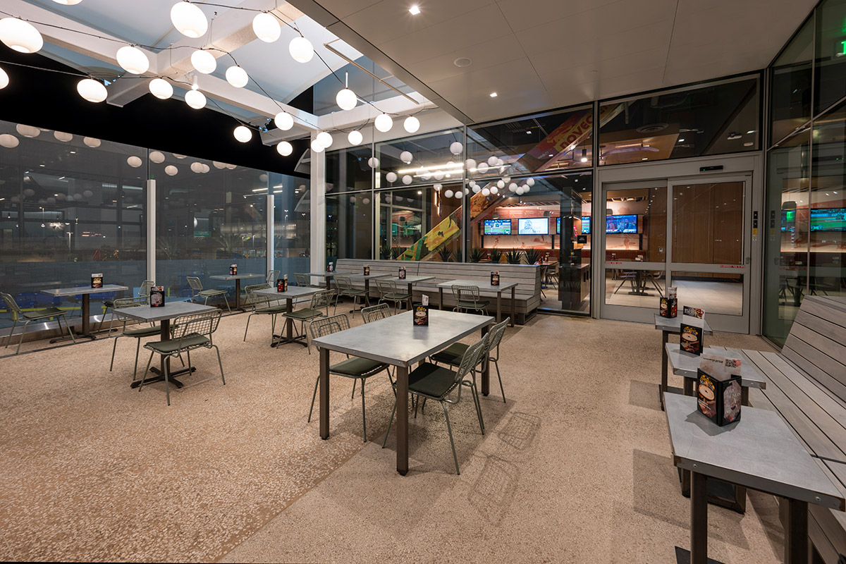 Novecientos Grados by Tony Hawk. Designed by Akarstudios. 