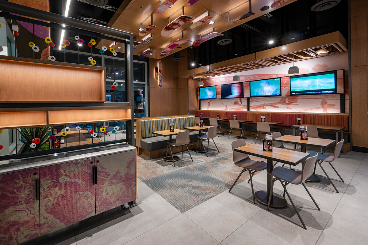 Novecientos Grados by Tony Hawk. Designed by Akarstudios. 