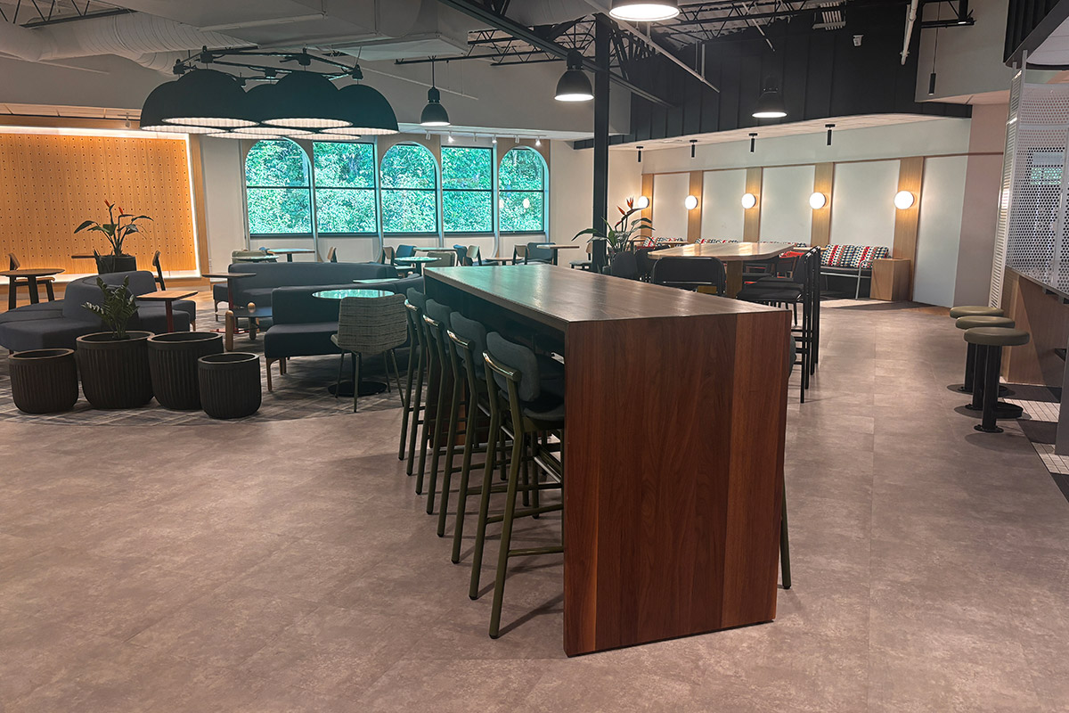 grc-family-room-andy-communal-table-bar-setting-wide