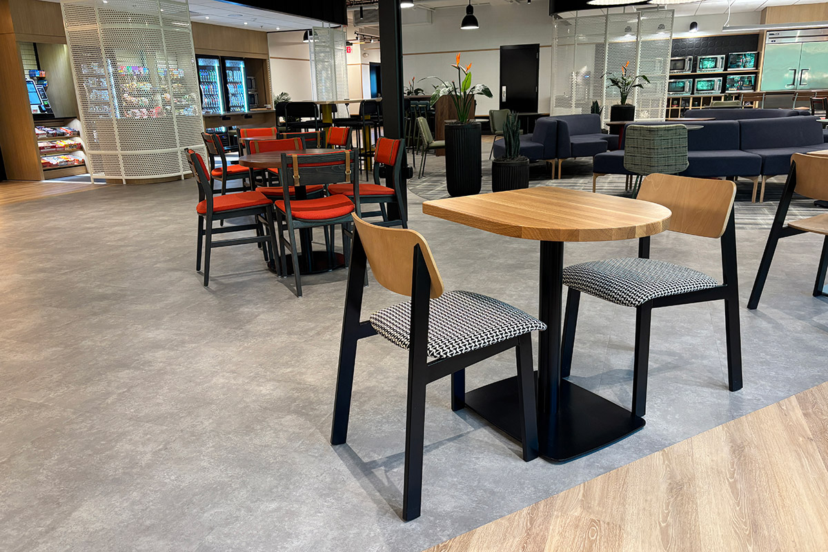 grc-family-room-sadie-cafe-detail-wide